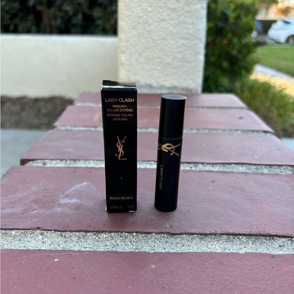 Yves Saint Laurent Other - Yves Saint Laurent Lash Clash Mascara - Black